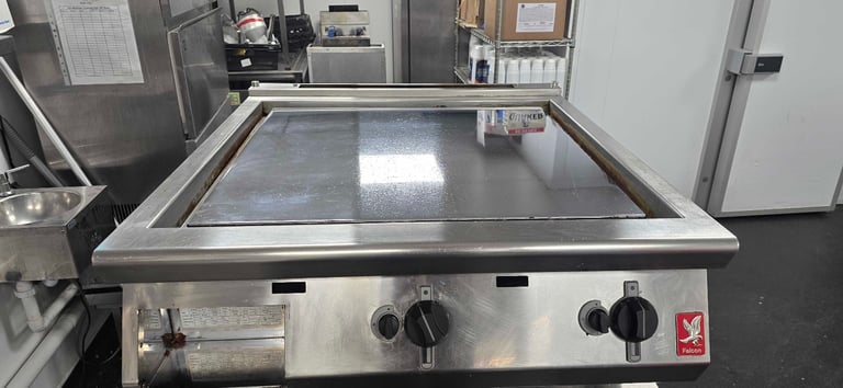 Used Falcon F900 800mm chrome Griddles and stands