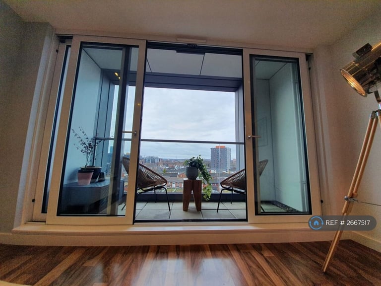 2 bedroom flat in Munday Street, Manchester, M4 (2 bed) (#2667517)