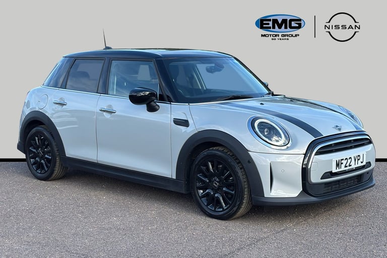 image for  MINI 5 Door Hatch 1.5 Cooper Classic Hatchback 5dr Petrol Steptronic Euro 6