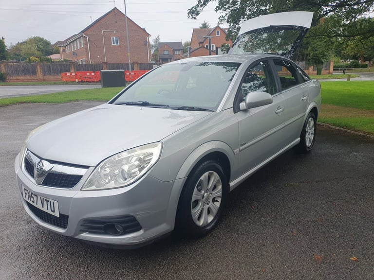 2007 Vauxhall Vectra 1.8i VVT Design 5dr HATCHBACK Petrol Manual