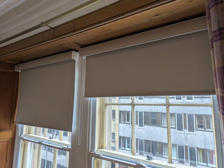 BRAND NEW Thermal blackout blinds from Blinds2go, grey, RRP £150 - 1020W x1770H mm