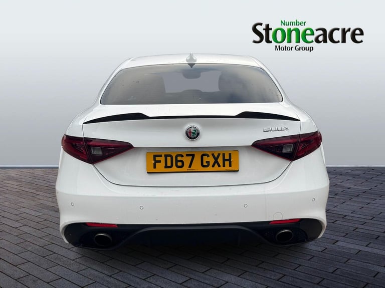 2018 Alfa Romeo Giulia 2.0 TB 280 Veloce 4dr Auto SALOON PETROL Automatic
