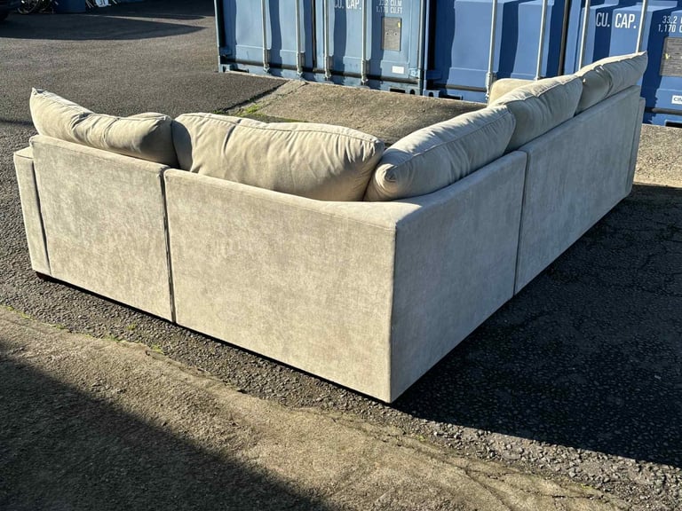 Large beige corner sofa DELIVERY AVAILABLE!