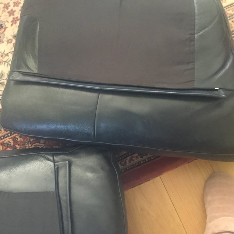 Italian leather black sofa 2/3 seater 