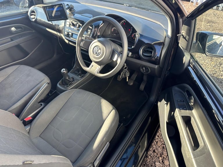 VOLKSWAGEN UP 1.0 Move up! 2015