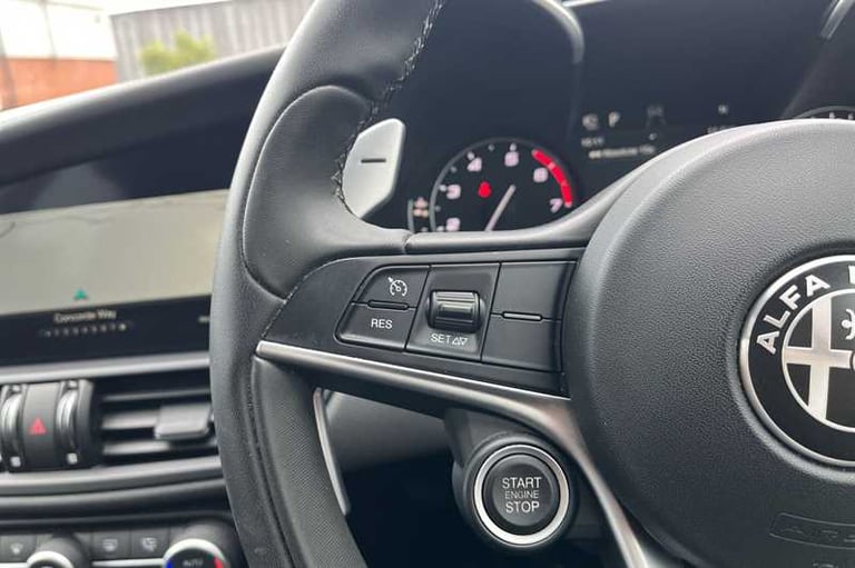 2019 Alfa Romeo Giulia 2.0 TB 280 Veloce 4dr Auto SALOON PETROL Automatic