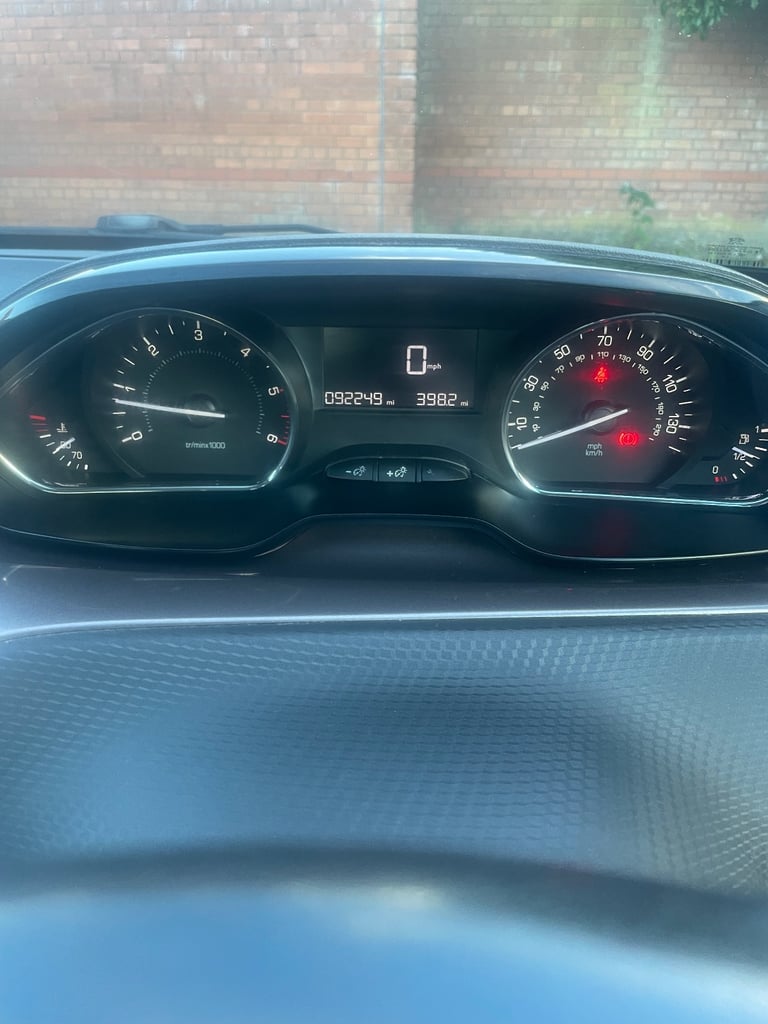 2014 PEUGEOT 2008 1.4 DIESEL 92,000