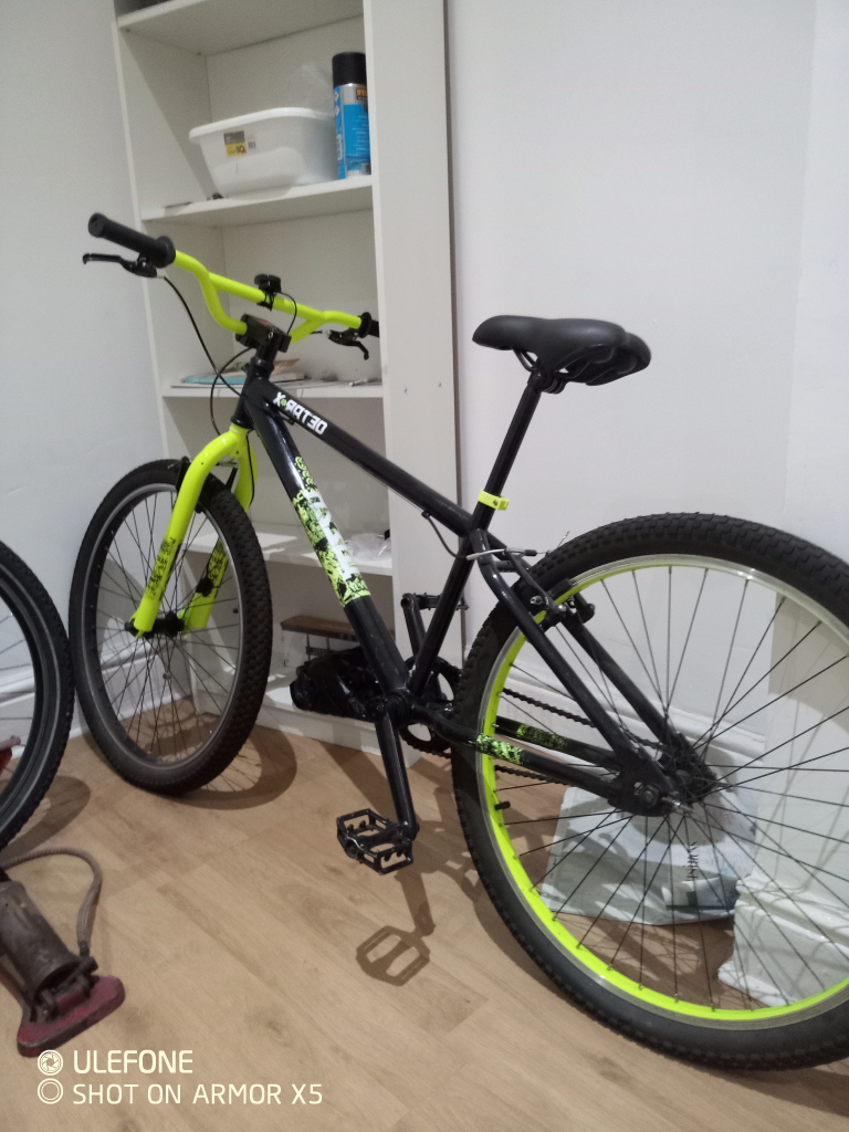 Diamondback bmx hot sale halfords