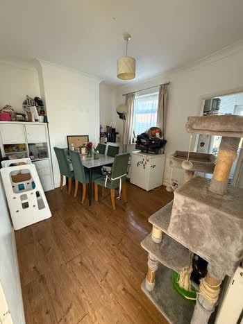 Stunning 2 Bed, 2 Reception End-of-Terrace house in Dartford 