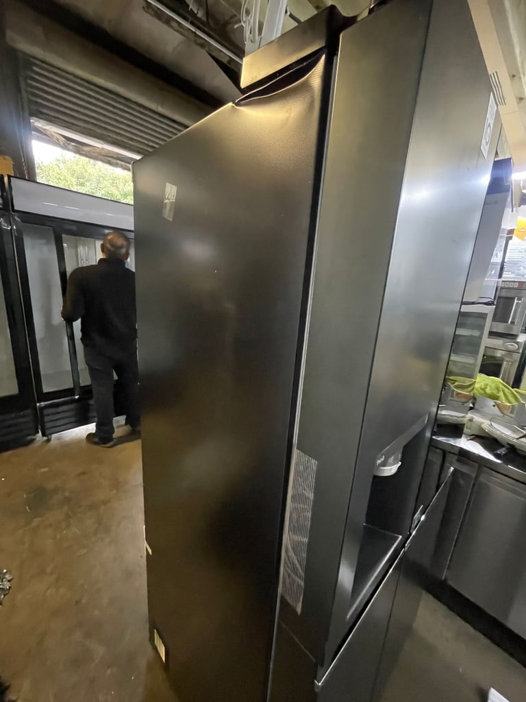 LG InstaView ThinQ Wifi -Plumbed American Fridge Freezer-Matte Black-BRAND NEW-DOOR IN DOOR