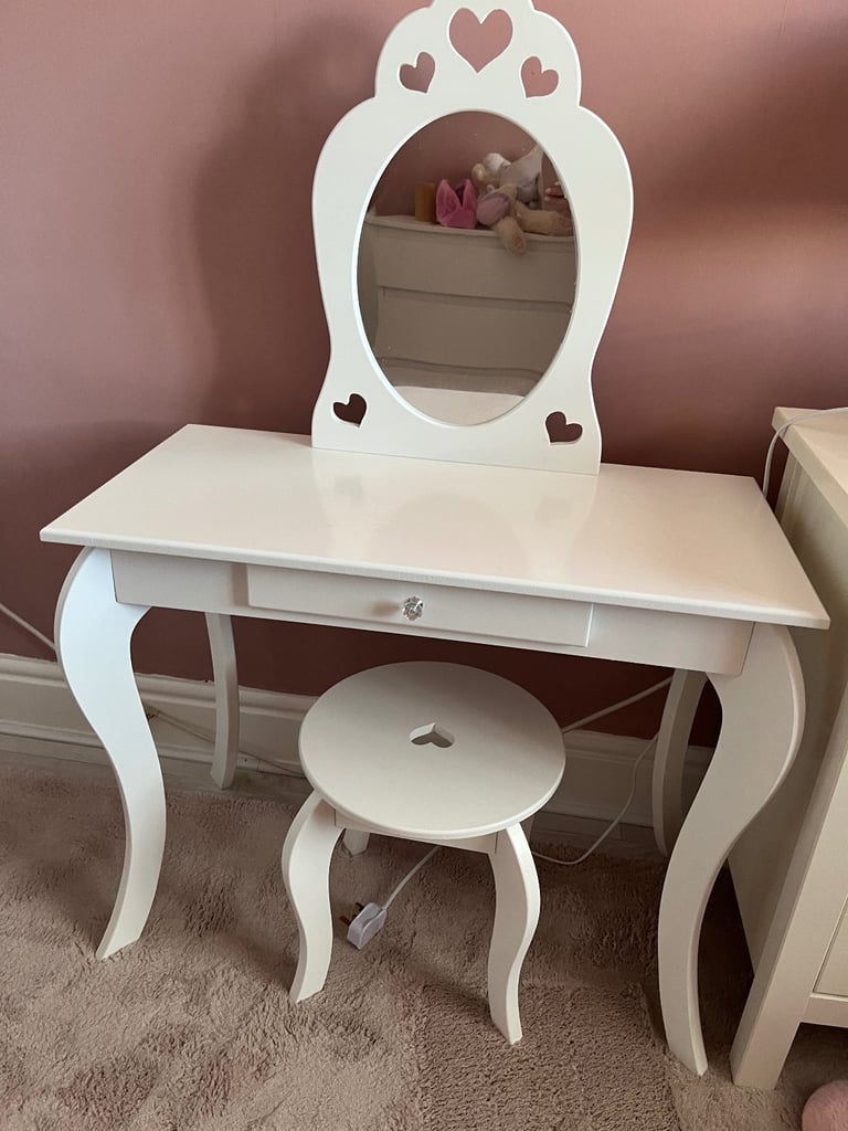 image for Kids small dressing table