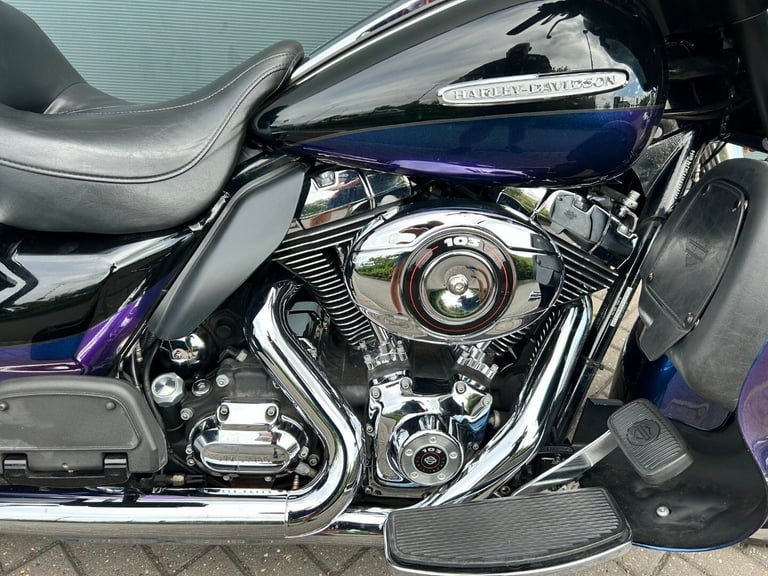 2009 Harley-Davidson TOURING FLHTK ELECTRA GLIDE ULTRA LIMITED FLHTK Two-Tone (10MY) Custom DIESE...