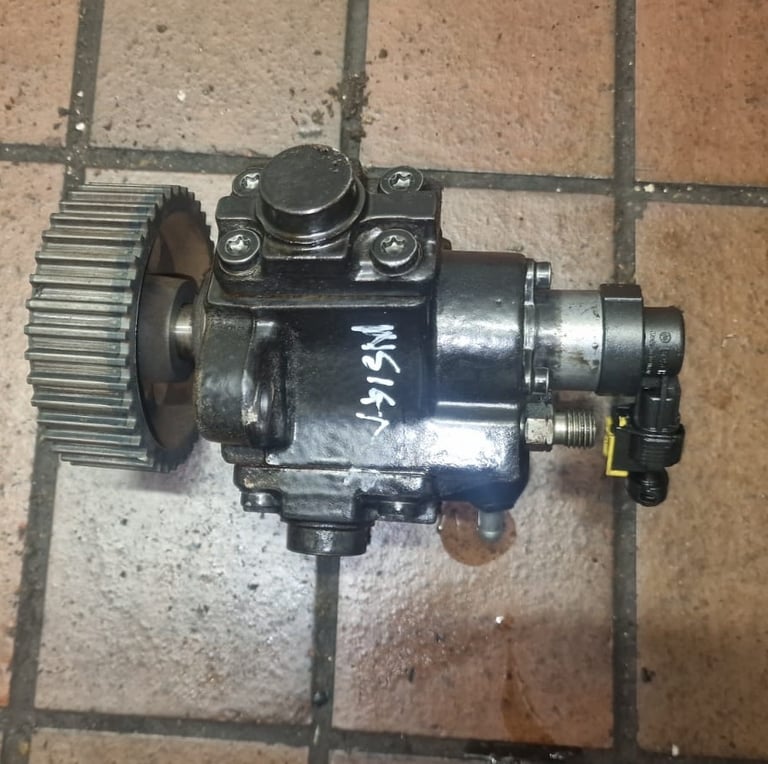 Vauxhall Insignia 2.0 CDTI Diesel Pump 2011