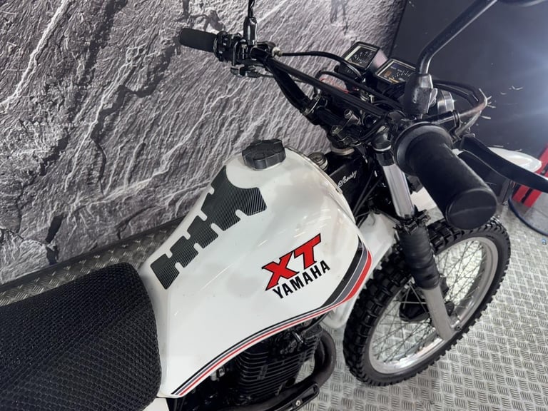 YAMAHA XT400 XT 400 1984