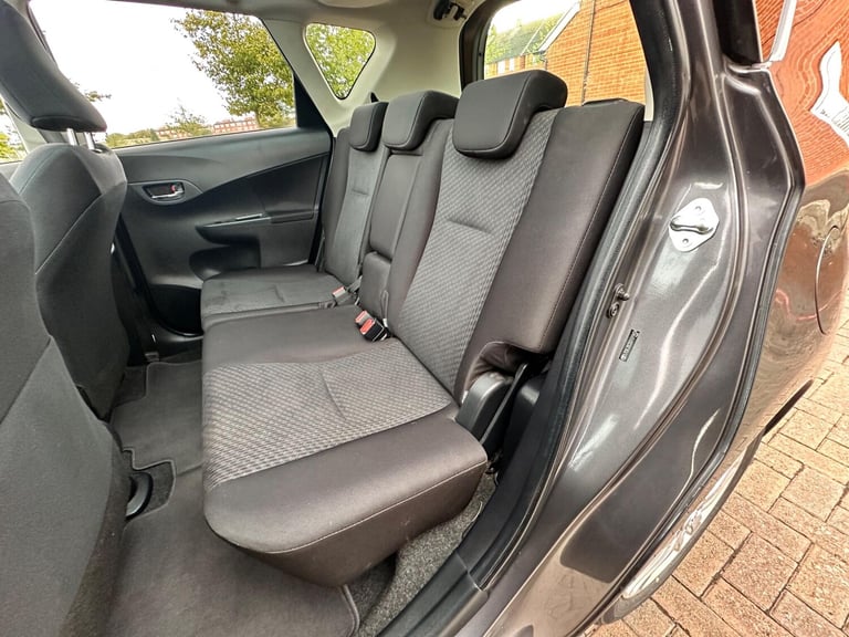 2011 Toyota Verso 1.33 Dual VVT-i T Spirit Euro 5 5dr MPV Petrol Manual