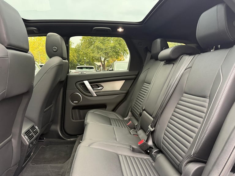 2025 Land Rover Discovery Sport 2.0 D200 Dynamic SE 5dr Auto [7 Seat] ESTATE DIESEL Automatic