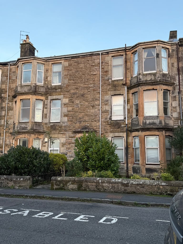 2 Bed flat in quiet location *deposit negotiable*