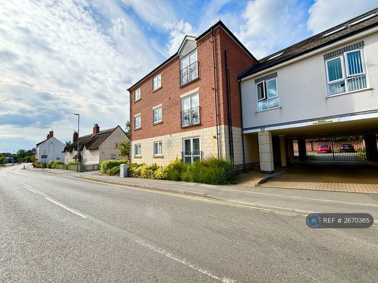 2 bedroom flat in Malt House Court, Syston, Leicester, LE7 (2 bed) (#2670365)
