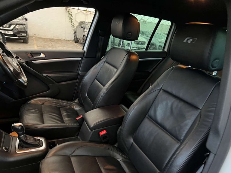 2015 Volkswagen Tiguan 2.0 Tiguan R-Line Edition TDI BlueMotion Technology 4Motion Semi-Auto 4WD ...