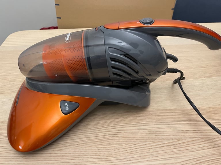 Vonhaus handheld UV vacuum cleaner