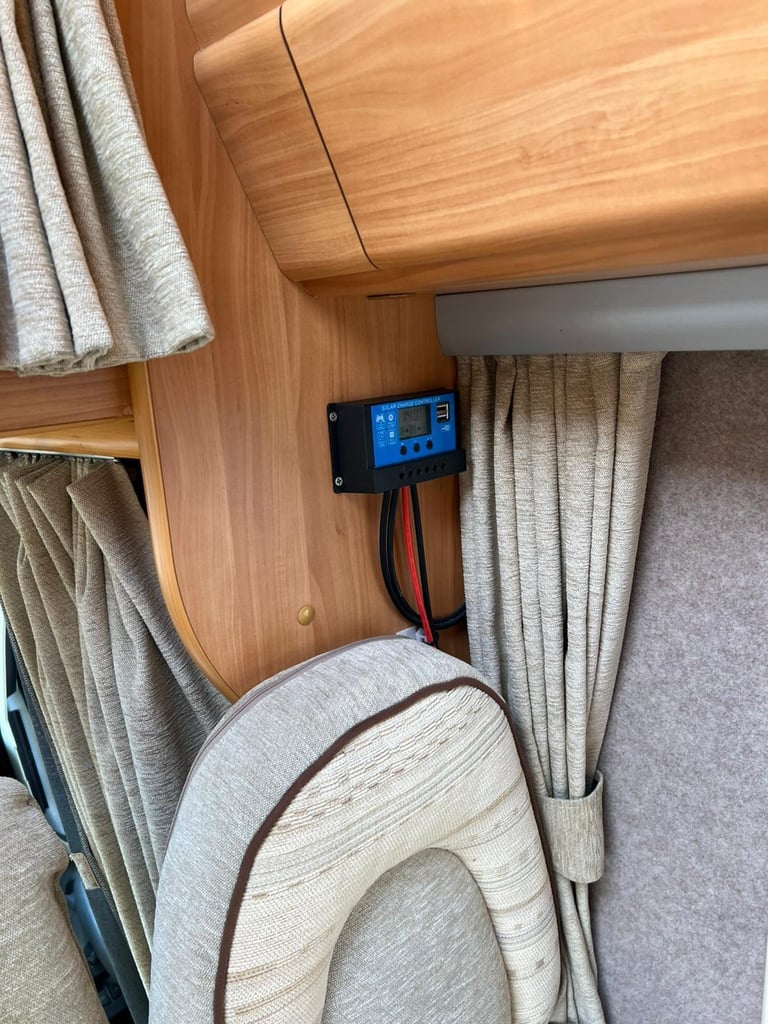 2005 - Adria Coral 630 DH - 2.8ltr - 40,000 miles - 5 berth / 6 belts 