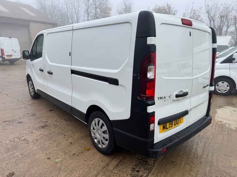 2019 Renault Trafic 1.6 dCi 29 Business Panel Van 5dr Diesel Manual LWB Standard Roof Euro 6 (1 P...