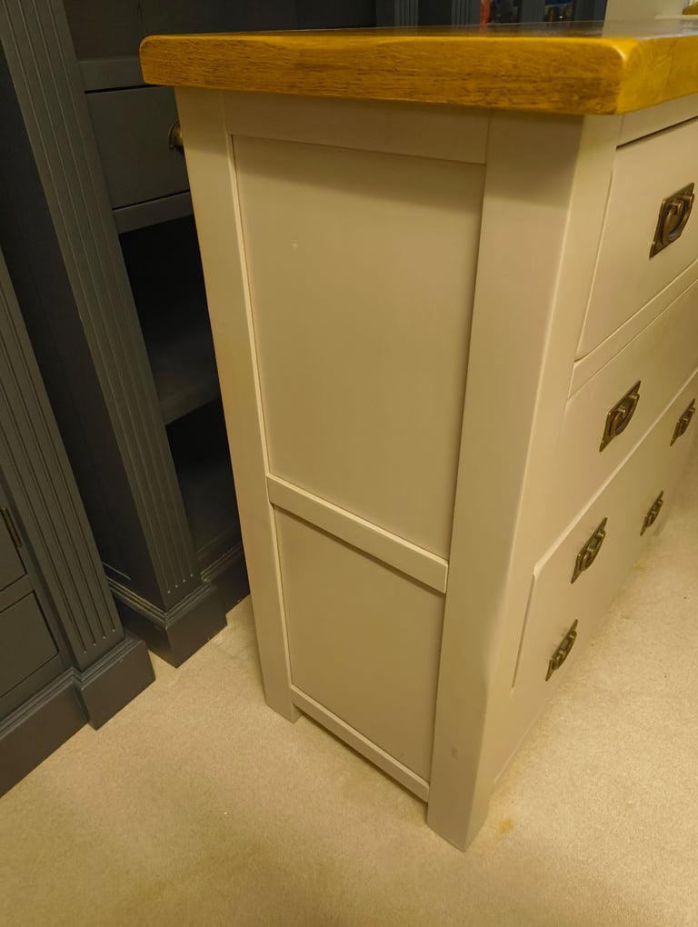 Oak Furnitureland Rustic Chest of Drawers