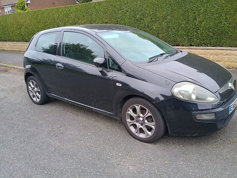 image for fiat punto 1.4 evo  2010 spares or repair  ( use for parts)
