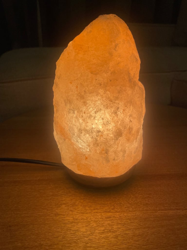 Himalayan Salt lamp (collect Friday or Saturday)