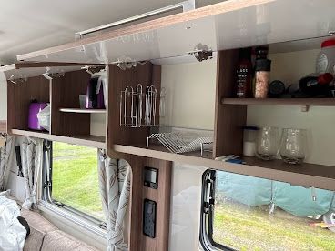 Baileys Valencia Caravan series 4 - 2018 with motor mover