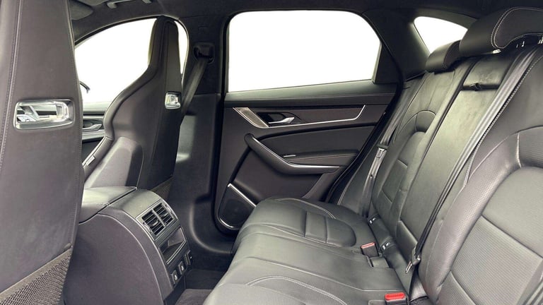 2024 Jaguar F-Pace 2.0 P400e R-Dynamic HSE Black 5dr Auto AWD Estate Plug-In Hy Automatic