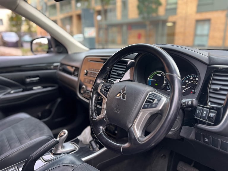 Mitsubishi, OUTLANDER, Estate, 2016, Other, 1998 (cc), 5 doors