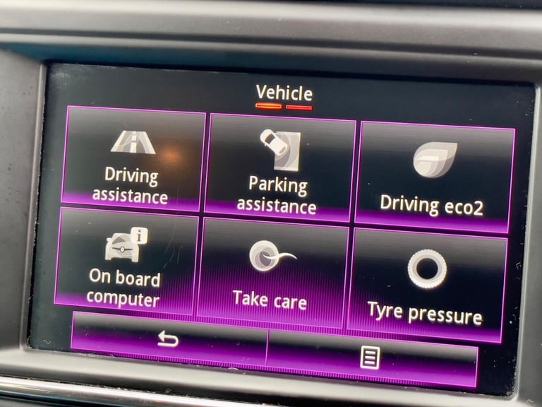 2016 Renault Kadjar 1.5 dCi Dynamique Nav Euro 6 (s/s) 5dr HATCHBACK Diesel Manual