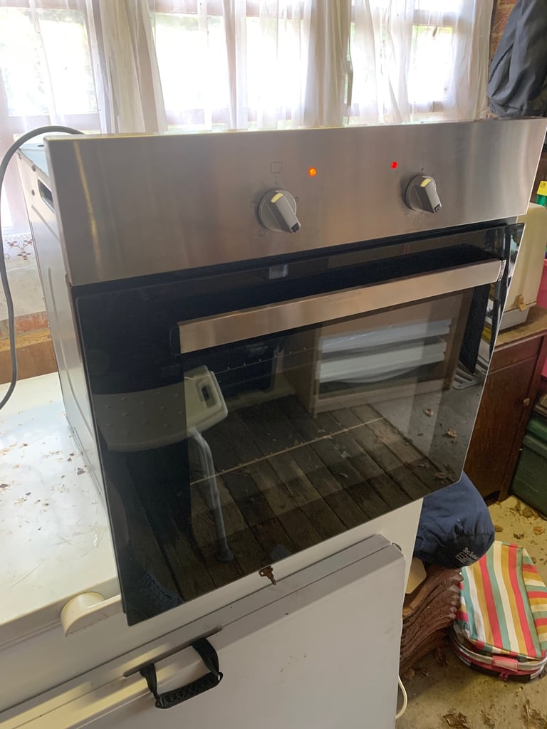 image for Built in single oven. 