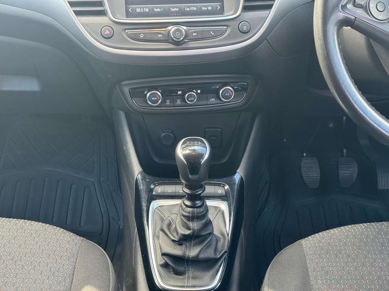 2019 Vauxhall Crossland X 1.2T ecoTec [110] SE 5dr [6 Speed] [S/S] HATCHBACK PETROL Manual