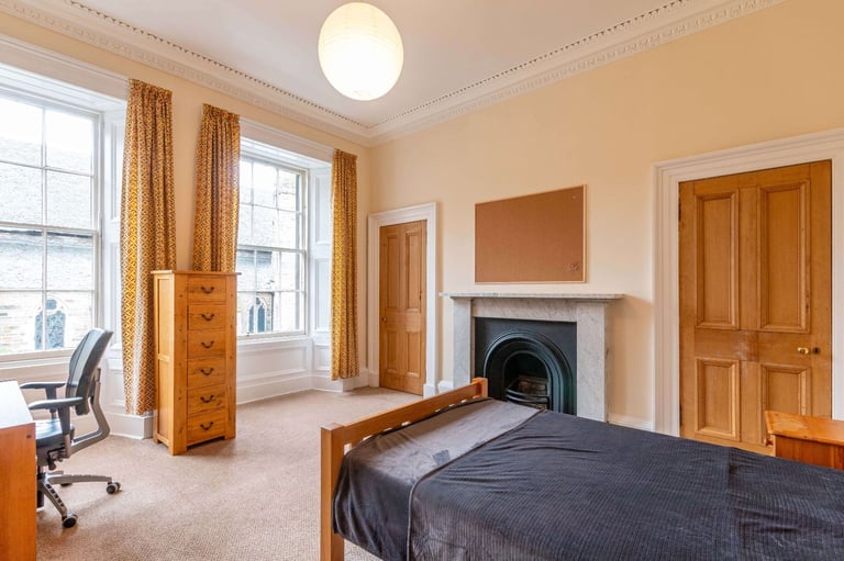 Beautiful, 4 bedroom, 5 person, 1st floor, HMO flat in Newington – available NOW 