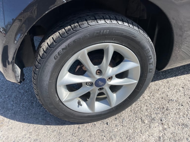 FORD KA 1.2 STUDIO CONNECT S/S 64 REG BLACK 3 DOOR MOT APRIL 15TH 2026 TAX £35 LOW INSURANCE 50+MPG