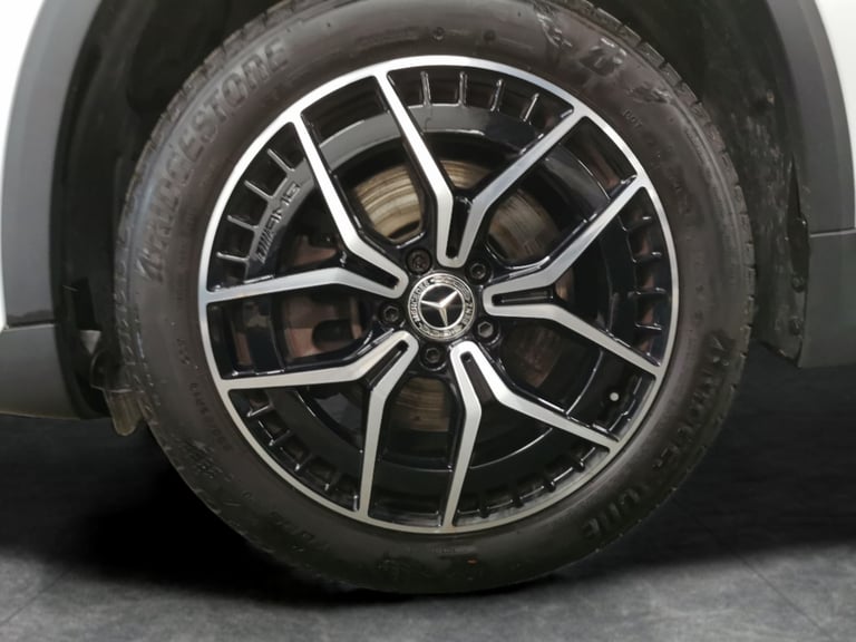 2022 Mercedes-Benz EQA EQA 300 66.5kWh AMG Line (Premium) SUV 5dr Electric Auto 4MATIC (228 ps) -...