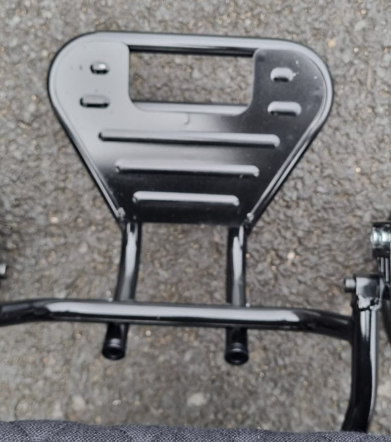 MONARCH MOBILITY EZI-FOLD AUTO- Autofolding Mobility Scooter. SHOWROOM CONDITION