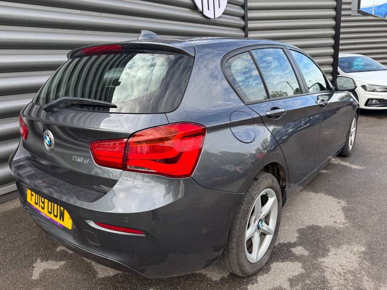 2019 BMW 1 Series 116d SE Business 5dr [Nav/Servotronic] HATCHBACK DIESEL Manual