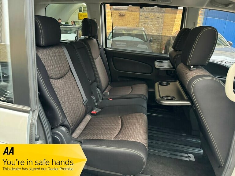 Nissan Serena 2.0 HYBRID AUTO 8 SEAT