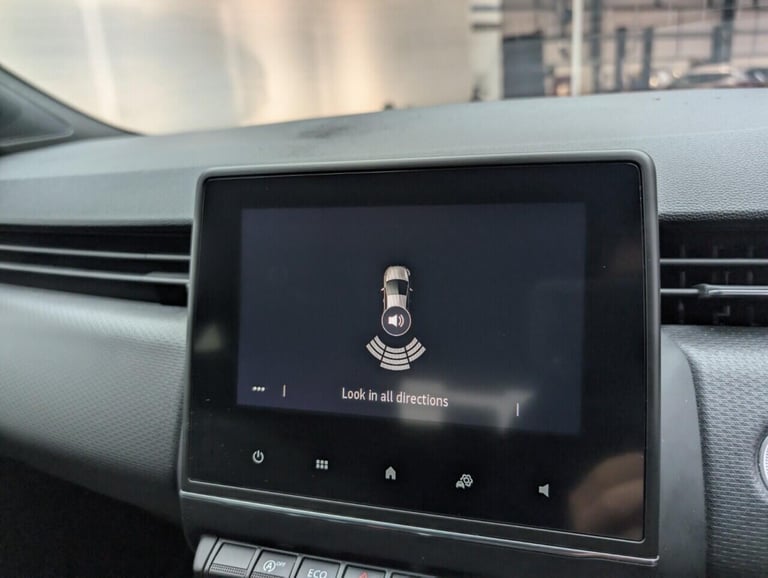 2020 Renault Clio 1.0 TCe Iconic Hatchback 5dr Petrol Manual Euro 6 (s/s) (100 ps) CRUISE CON HAT...