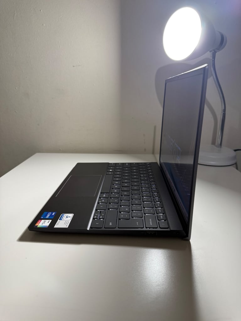 Dell Vostro 13 5310 Intel i7 11370H 4.8ghz,16gb ram,512gb nvme storage,Windows 11