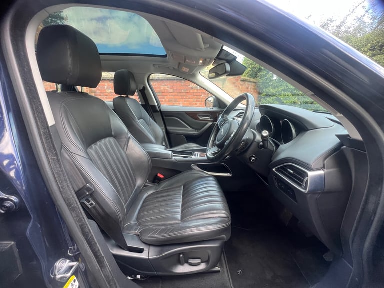 2017 Jaguar F-Pace 2.0d Portfolio 5dr Auto AWD 180 Bhp ESTATE Diesel Automatic