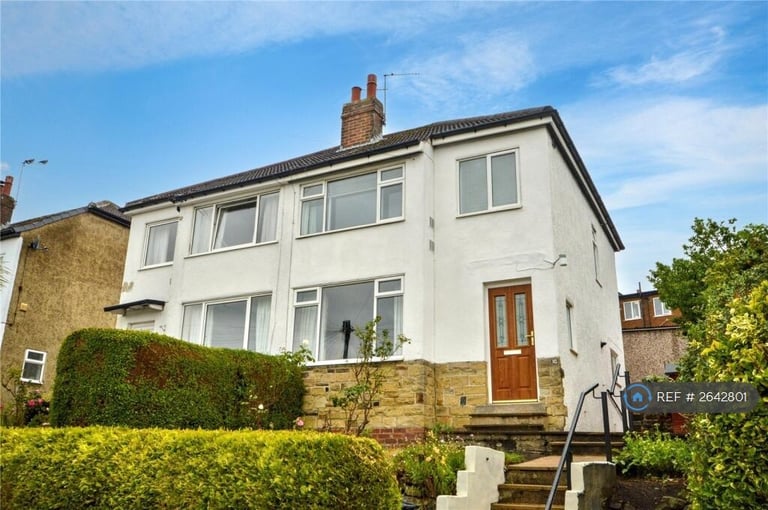 image for 3 bedroom house in Woodhill Crescent, Leeds, LS16 (3 bed) (#2642801)