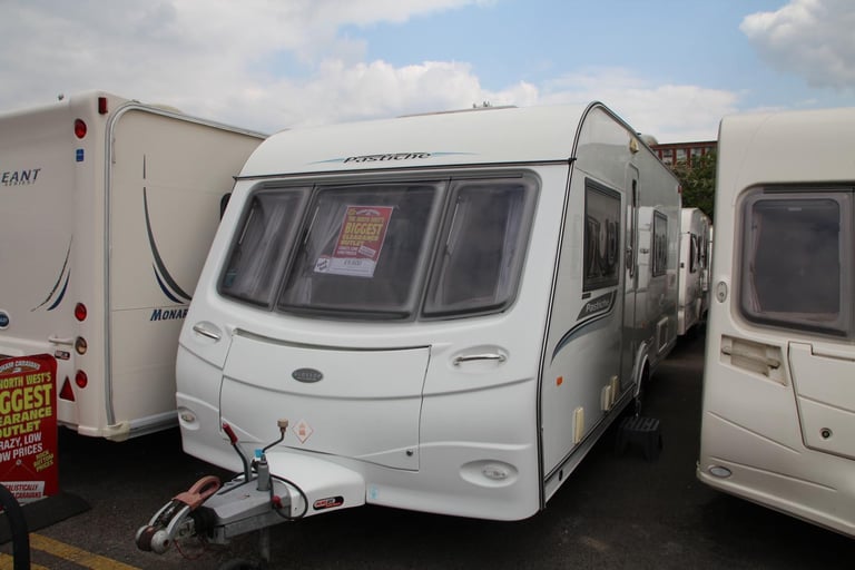 Coachman Plat Pastiche 560/4 2010 4 Berth Fixed Bed Caravan £9,600