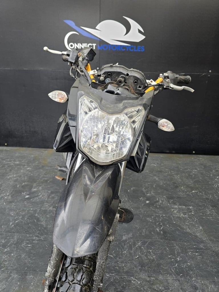 YAMAHA YS 125 PROJECT BIKE LEARNER LEGAL 125cc HPI CLEAR