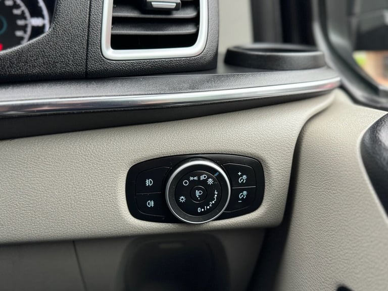 2021 FORD TOURNEO CUSTOM 2.0 EcoBlue 185ps L/R 9 Seater Titanium X