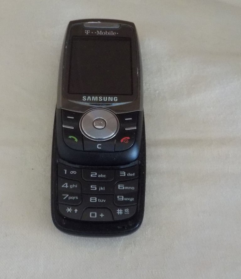 image for Samsung SGH-E740 T-Mobile Phone, Charger, & Manual