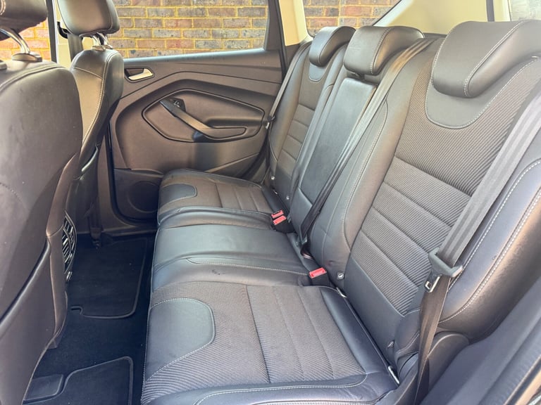 2016 FORD KUGA TITANIUM 1.5 PETROL ECO BOOST SUV MANUAL + 10 FORD SERVICES 